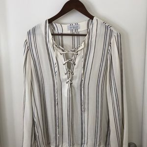 Shoelace stripped blouse